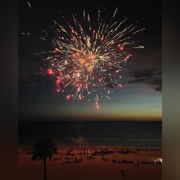 Meet your Posher, Vicki โ๏ธ๐ - Picture 11 of 17